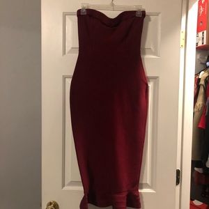 ‼️‼️PRICE DROP ‼️‼️ 9/17House of CB London Dress